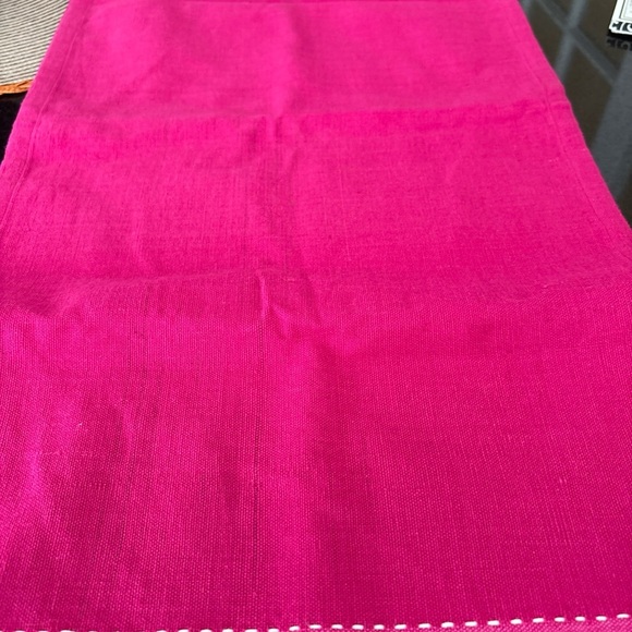 Vibrant Pink Table Runner Rough Cotton with White Topstitching 42 x 13 inches - Picture 3 of 3
